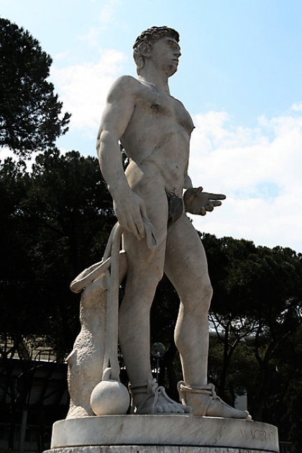 Stadio dei marmi 351